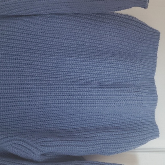 Oversized Round neck Knitted Sweater - Picture 6 of 10